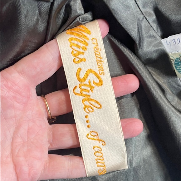 Vintage Miss Style… of Course Dark Gray Suede Like Women's Blazer - Picture 2 of 10